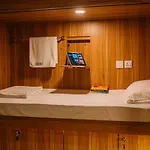 Bluewaters Pods 38 Hongkong St