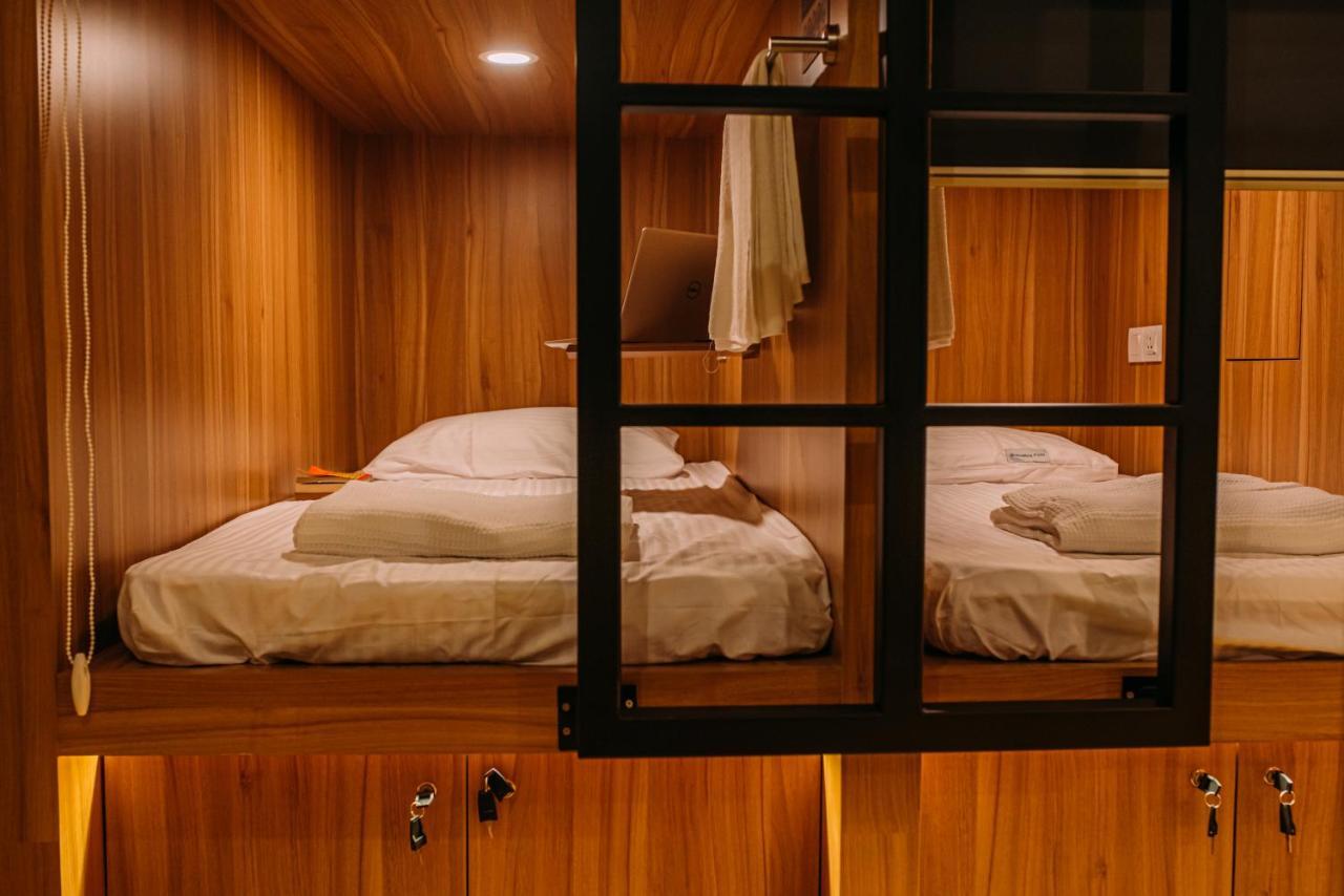 Nhà trọ Bluewaters Pods 38 Hongkong St
